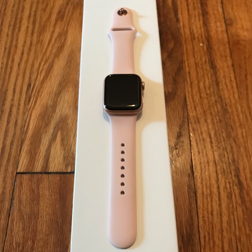 Series 4 Gold Apple Watch 40mm